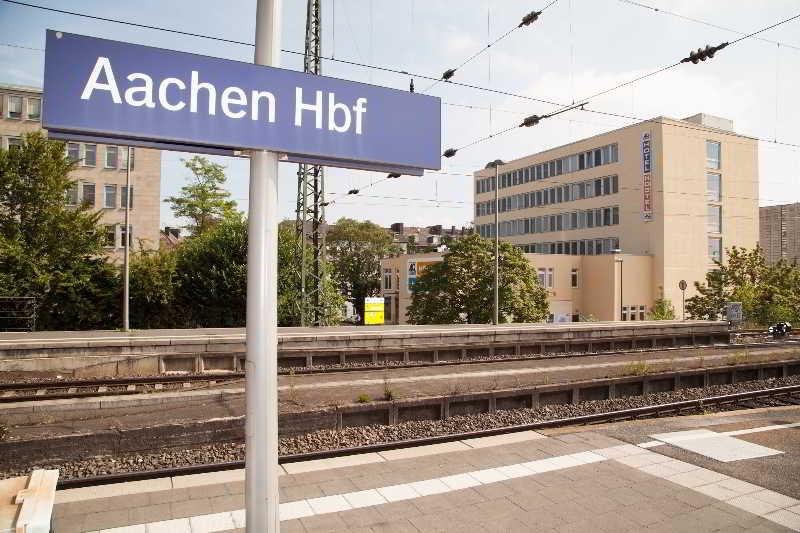 Hôtel A&O Aachen Hauptbahnhof Extérieur photo